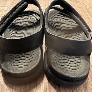 NATIVE Toddler sandals.  size 6.